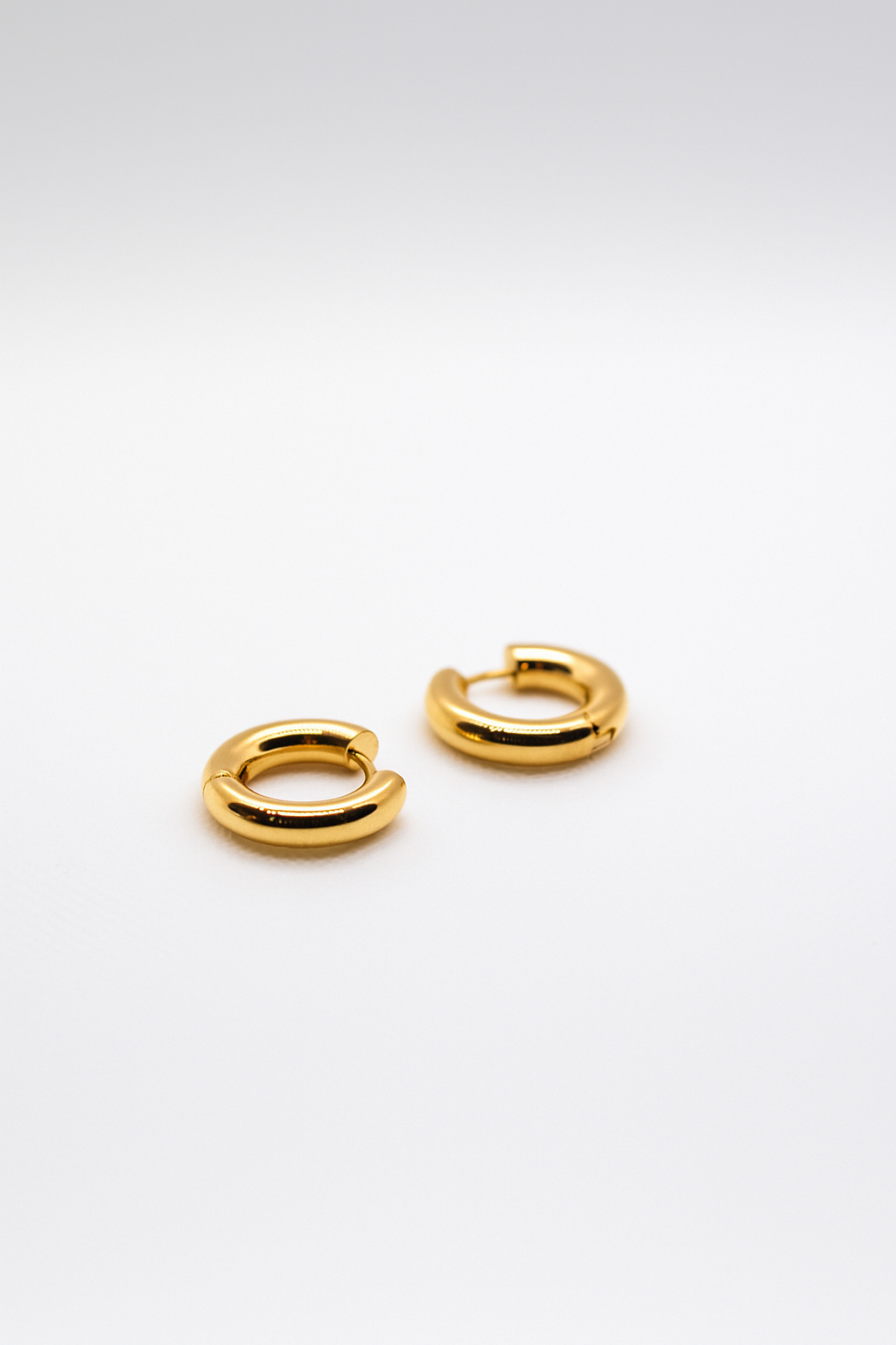 Elara Gold Earrings