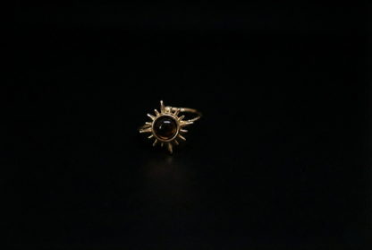 Radiant Queen Ring